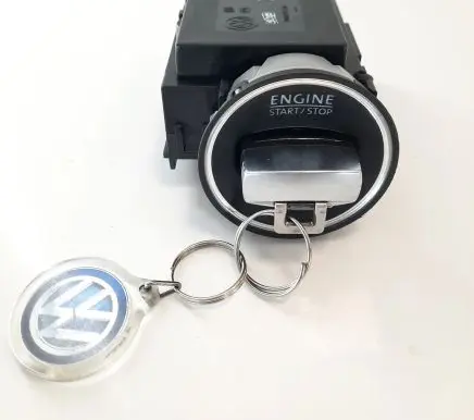 Volkswagen PASSAT B7 Ignition lock 3C0905843T
