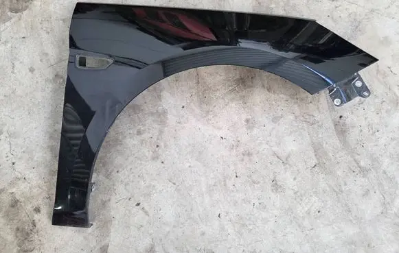 Opel Astra K Fender 0187