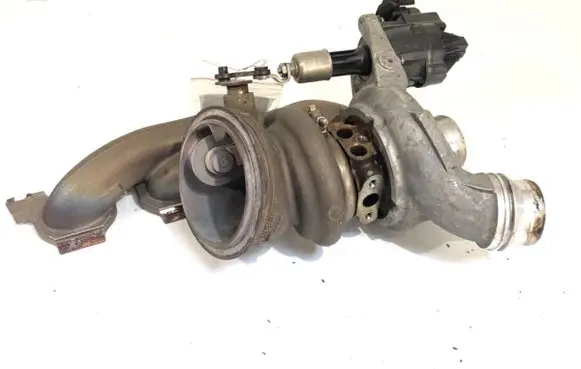 BMW 5 G30 G31 Turbo 7637563