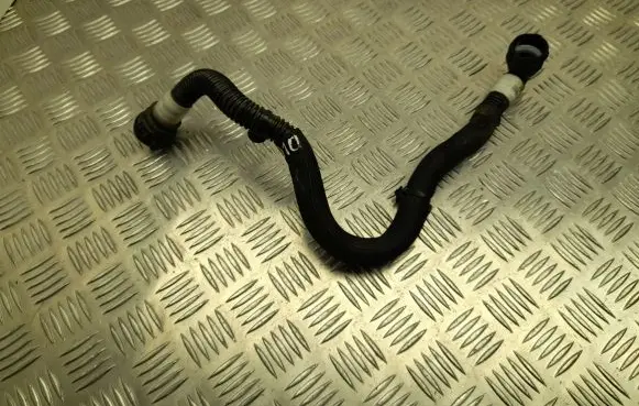 Engine coolant pipe/hose