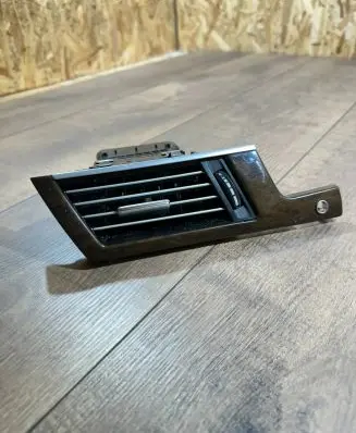 Mercedes-Benz E W212 Dashboard side air vent grill/cover trim A2126800171 1164020 BR212