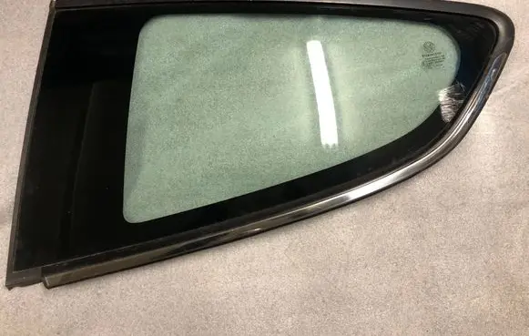 Alfa Romeo Mito Rear vent window glass 6000630434 LHC728