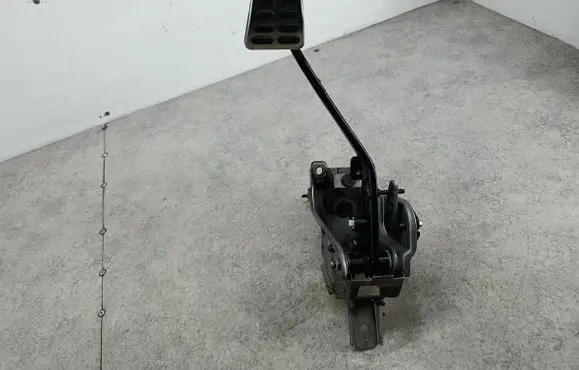KIA Stonic Clutch pedal 93840F2100