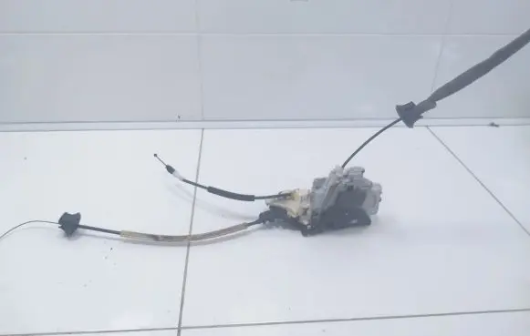 Audi A8 S8 D4 4H Front door lock 4H1837016