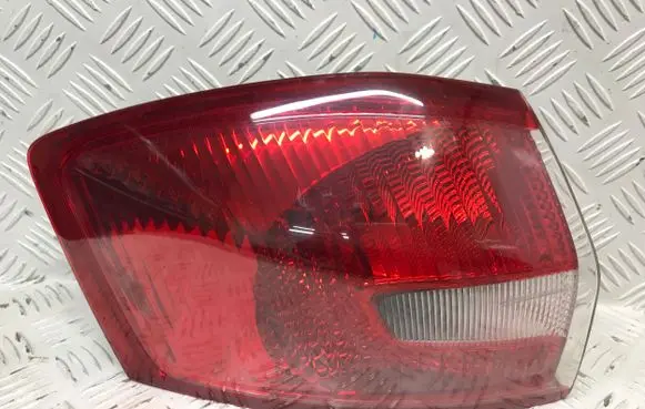 Ford Kuga I Rear/tail lights 8V4113405AE