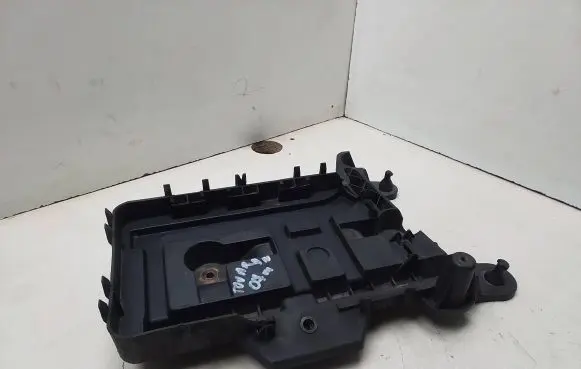 Volkswagen Touran I Battery tray 1K0915333B