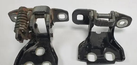 Jeep Grand Cherokee (WK) Rear door hinge set 