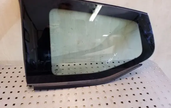 Peugeot 5008 Rear side window