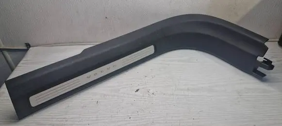 Volvo XC60 Front sill trim cover 31448015