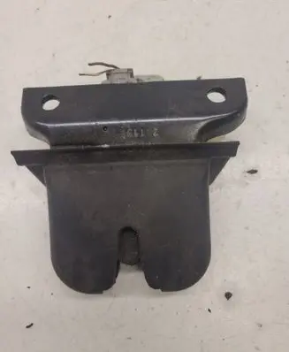 Audi A3 S3 8L Tailgate/trunk/boot lock/catch/latch 8L0827505E