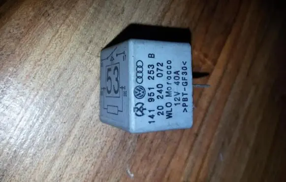 Volkswagen Golf IV Other relay 141951253B 20240072