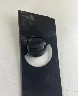 (B) pillar trim (top)