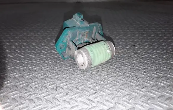 Ford Fiesta Coolant fan relay XS6H9A819CA