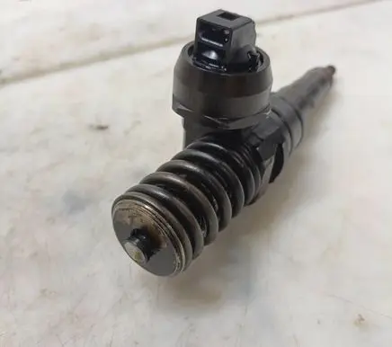 Volkswagen PASSAT B6 Fuel injectors set 0414720912