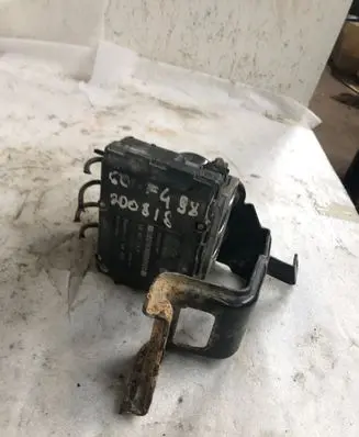 Volkswagen Golf IV ABS Pump 1j0907379p