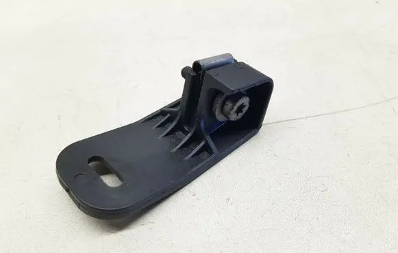 BMW 1 E81 E87 Front bumper mounting bracket 12125313