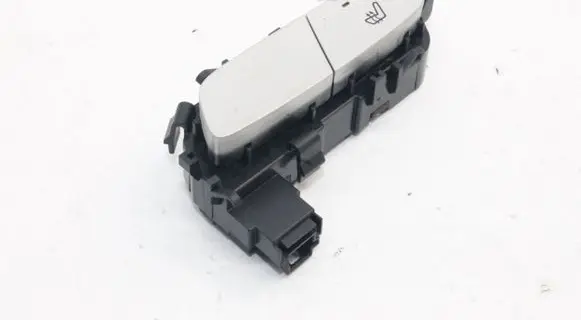 Mercedes-Benz C W205 Seat heating switch A2139057502