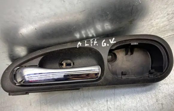 Alfa Romeo 156 Rear door interior handle A739FX