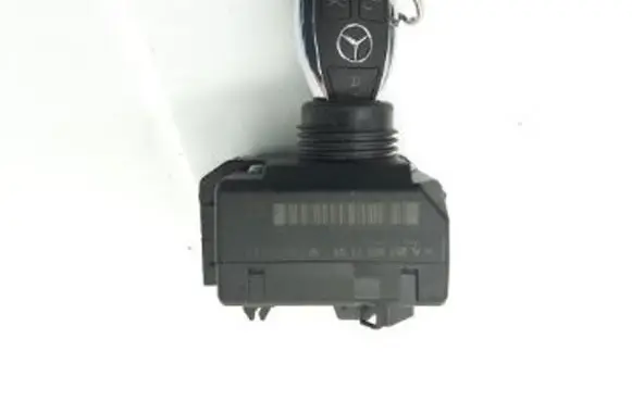 Mercedes-Benz C W204 Ignition lock A2079057101
