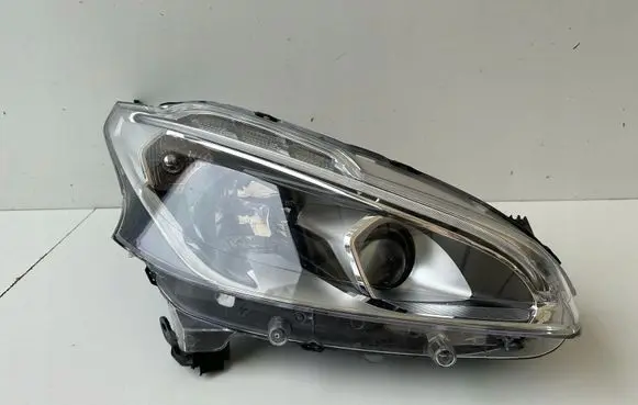 Peugeot 208 Headlight/headlamp 9810805880