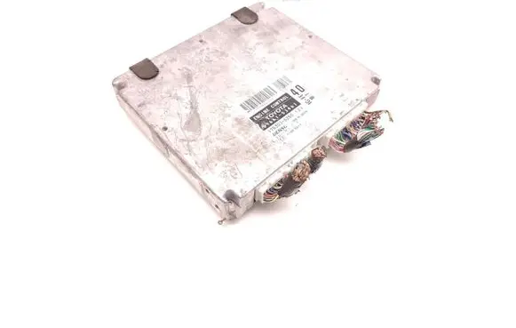 Lexus IS 200-300 Engine control unit/module 89661-53461 175300-5250