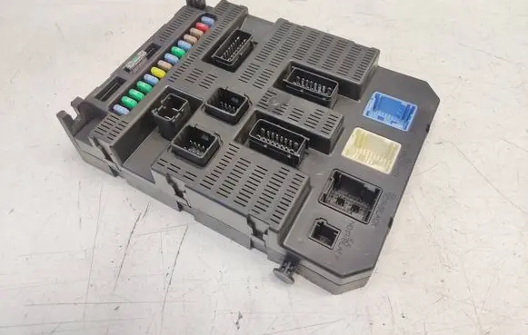 Citroen C8 Fuse module 9659285580 0997902141106