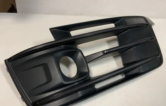 Audi Q7 4M Front bumper lower grill 4M0807681E 4M0807681EGXE