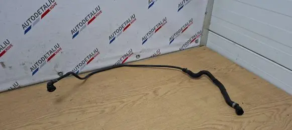 Engine coolant pipe/hose