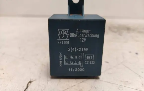 Volkswagen Golf IV Tow bar relay 321106 112000 021323