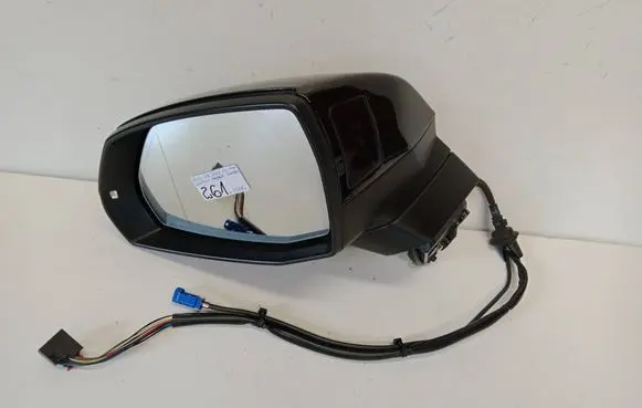 Audi Q7 4M Front door electric wing mirror