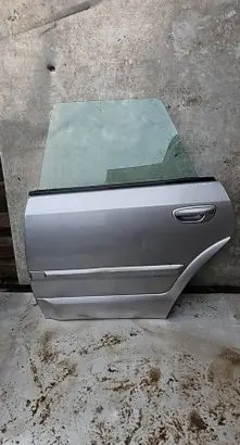 Subaru Forester SG Rear door