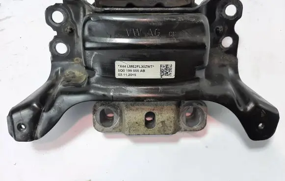 Volkswagen Golf VII Engine mount bracket 5Q0199555AB