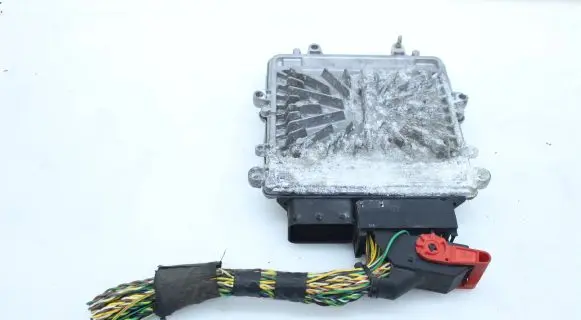 Volvo V50 Engine control unit/module 30729826A 1039S12418 0281012103