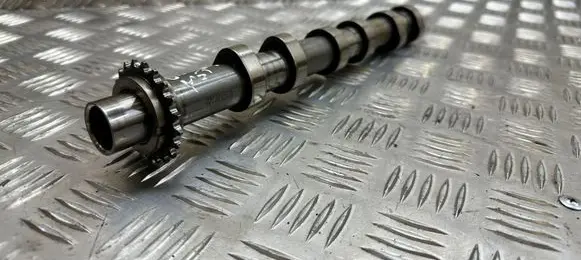 Jaguar XJ X351 Camshaft 4R8Q6A270AB