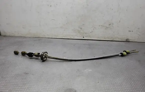 Opel Astra H Gear shift cable linkage