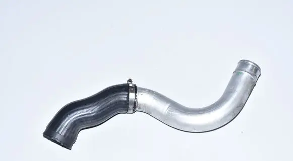 BMW 5 E39 Intercooler hose/pipe 2249669