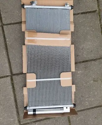 Toyota Tundra II A/C cooling radiator (condenser) 1043598X