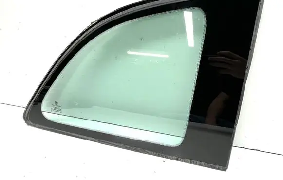 Fiat 500 Abarth Rear side window 43R001583