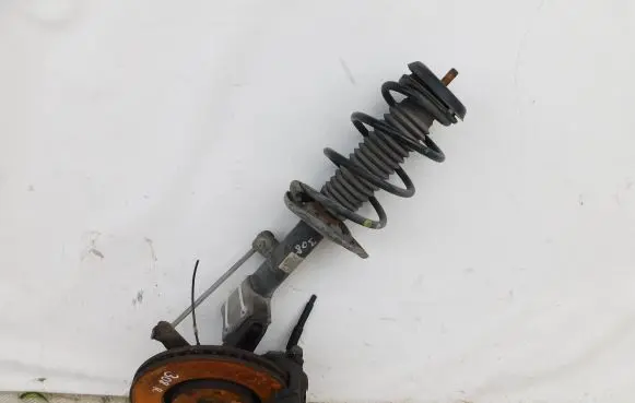 Peugeot 308 Front wheel hub spindle knuckle