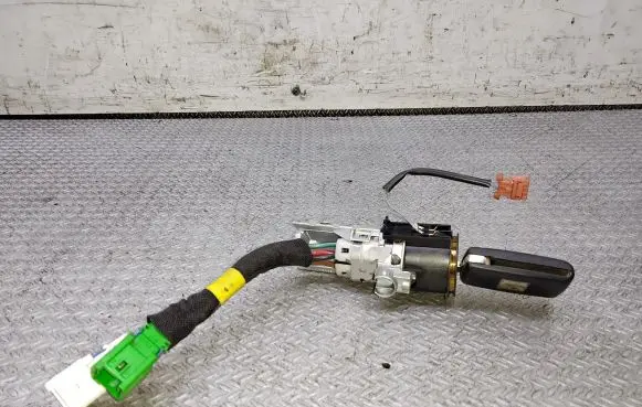 Peugeot 607 Ignition lock N0502334