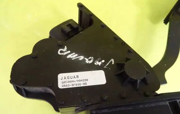 Jaguar S-Type Accelerator throttle pedal XR839F836BB XR83-9F836-BB