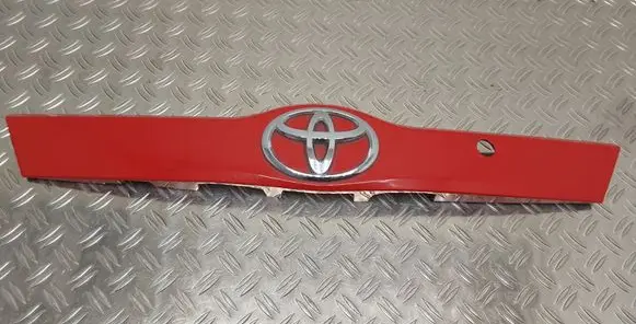 Toyota Verso-S Trunk door license plate light bar 7680152200 7680152220