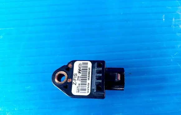 Hyundai i30 Airbag deployment crash/impact sensor 959201H100