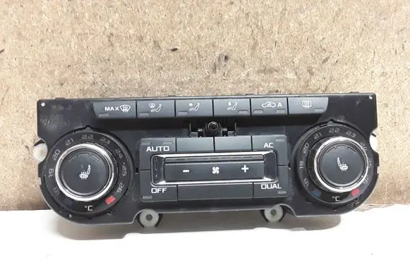 Skoda Octavia Mk2 (1Z) Climate control unit 3T0907044BE