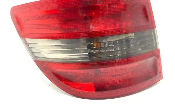 Mercedes-Benz B W245 Rear/tail lights A1698202364