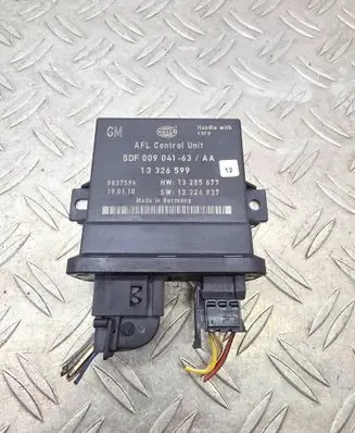 Opel Insignia A Light module LCM 5DF00904163 13326599 13326937