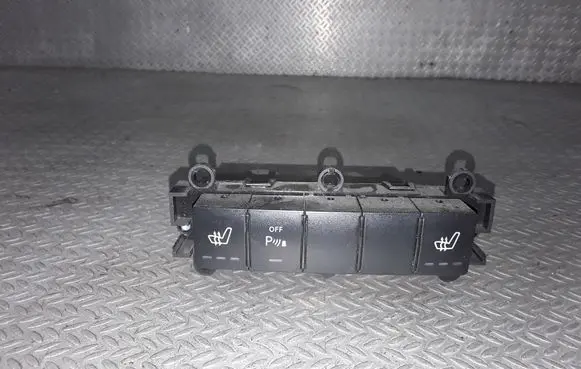 Mercedes-Benz A W169 Seat heating switch 1698209010