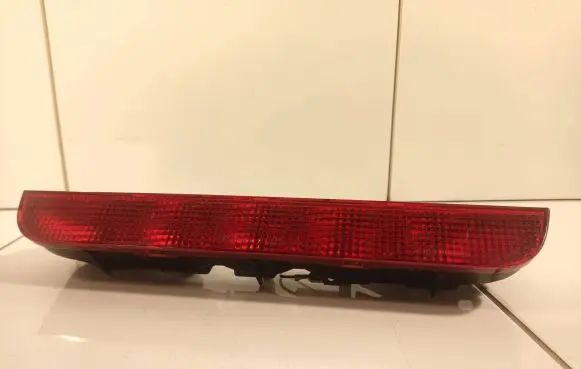 Nissan X-Trail T30 Third/center stoplight