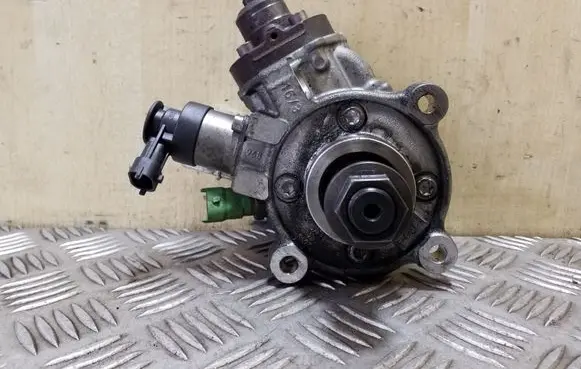 Jaguar XF X260 Fuel injection high pressure pump 0445010706 G4D39B395AA 0928400757