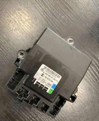 Mercedes-Benz A W169 Door control unit/module A1698209126 1698209126
